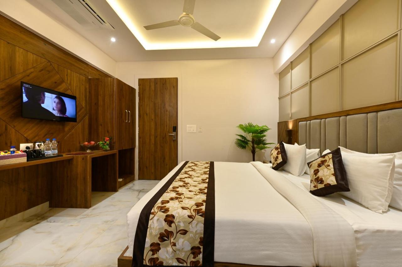 Hotel Avalon Palms Agra آغْرا المظهر الخارجي الصورة