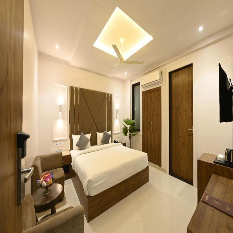 Hotel Avalon Palms Agra آغْرا المظهر الخارجي الصورة